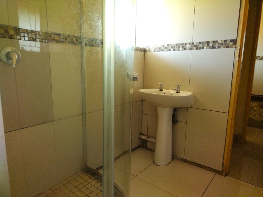 To Let 3 Bedroom Property for Rent in Kwaggasrand Gauteng