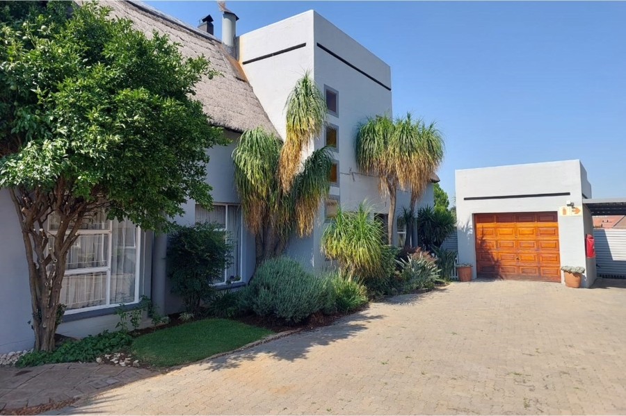 3 Bedroom Property for Sale in Vanderbijlpark SE 4 Gauteng