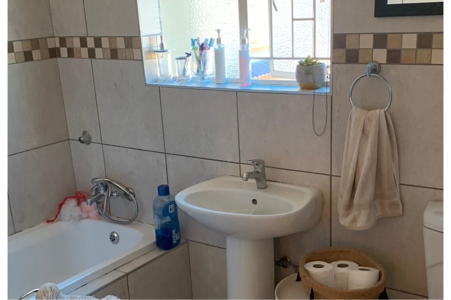 To Let 4 Bedroom Property for Rent in Kempton Park West Gauteng