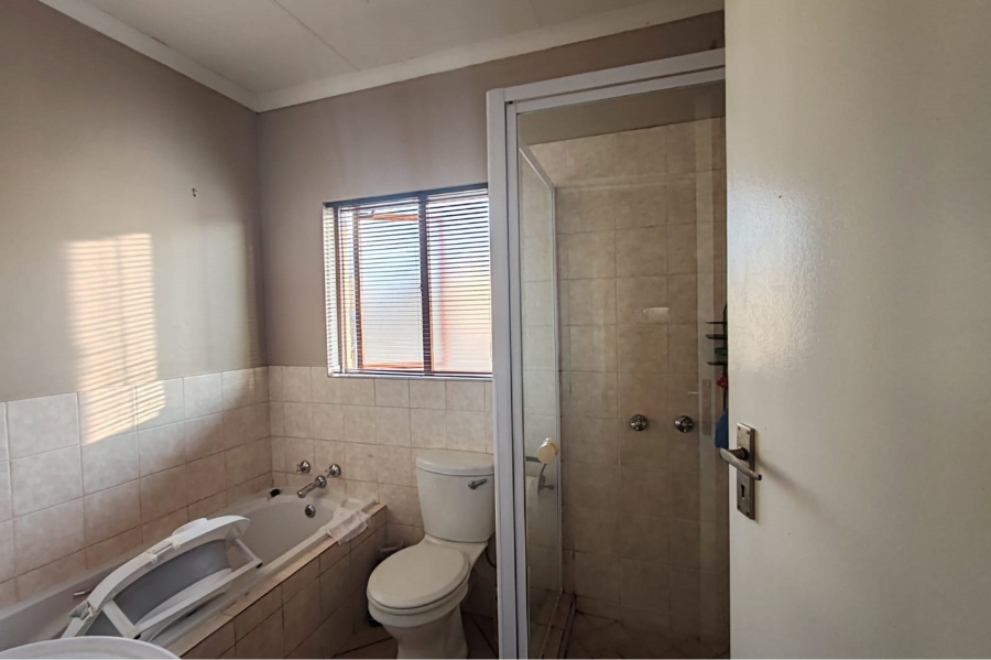 2 Bedroom Property for Sale in Carlswald Gauteng