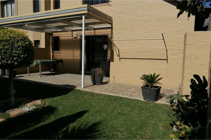 2 Bedroom Property for Sale in Carlswald Gauteng