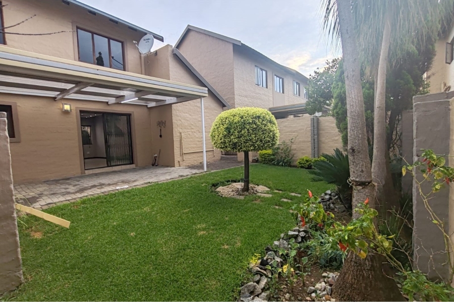 2 Bedroom Property for Sale in Carlswald Gauteng