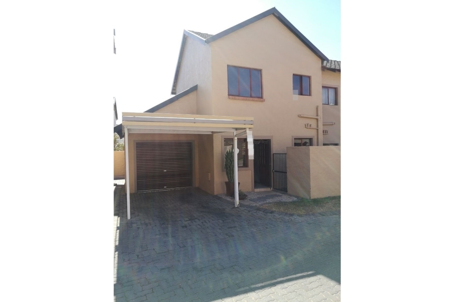 2 Bedroom Property for Sale in Carlswald Gauteng