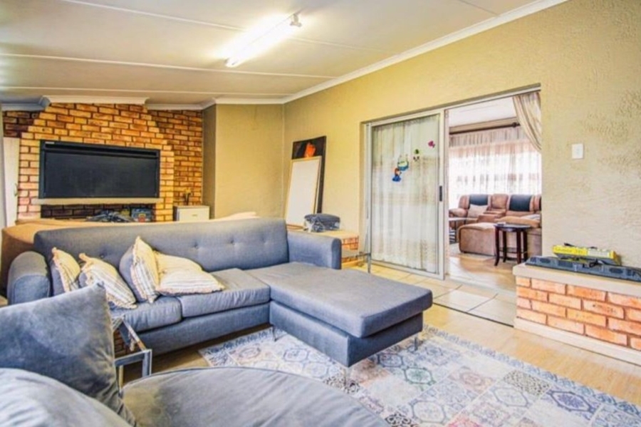 3 Bedroom Property for Sale in Parkdene Gauteng