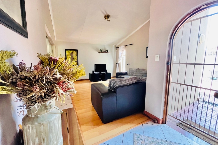 3 Bedroom Property for Sale in Elardus Park Gauteng