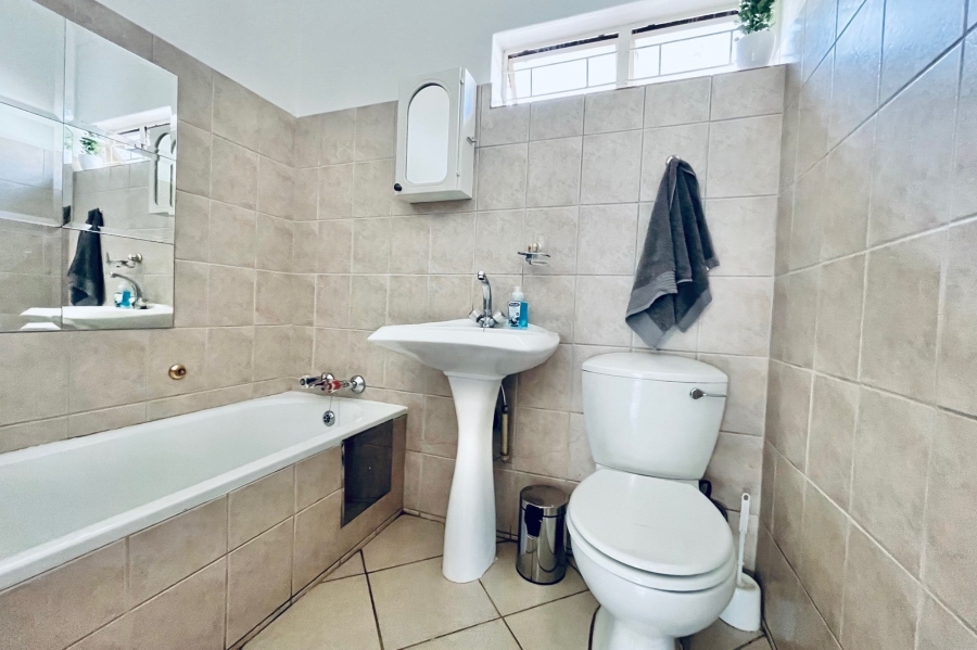 3 Bedroom Property for Sale in Elardus Park Gauteng