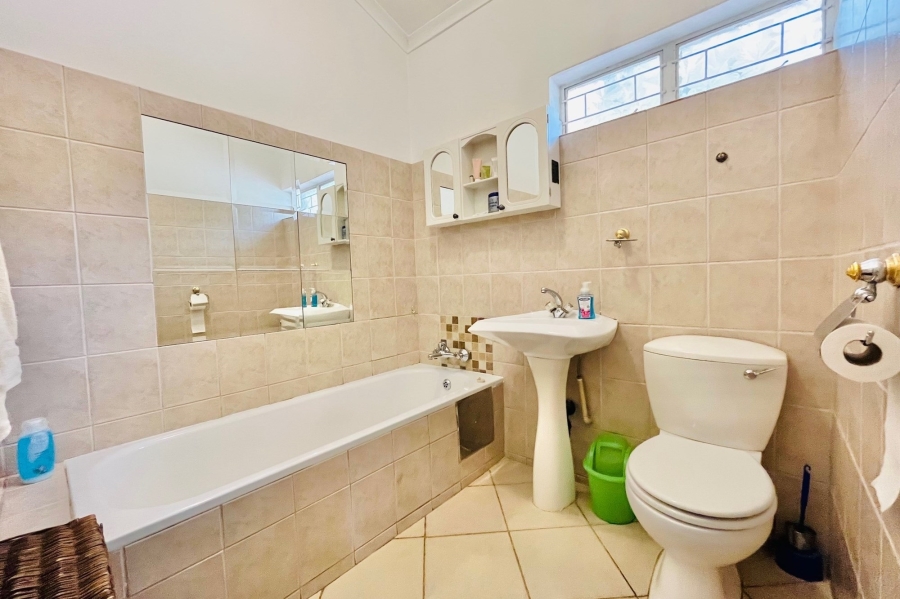 3 Bedroom Property for Sale in Elardus Park Gauteng