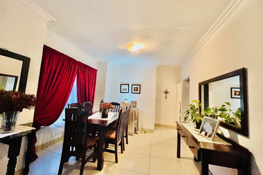 2 Bedroom Property for Sale in Faerie Glen Gauteng