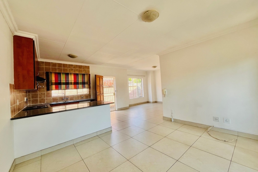 2 Bedroom Property for Sale in Faerie Glen Gauteng