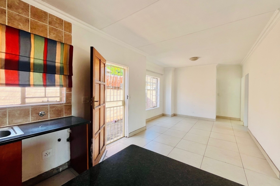 2 Bedroom Property for Sale in Faerie Glen Gauteng