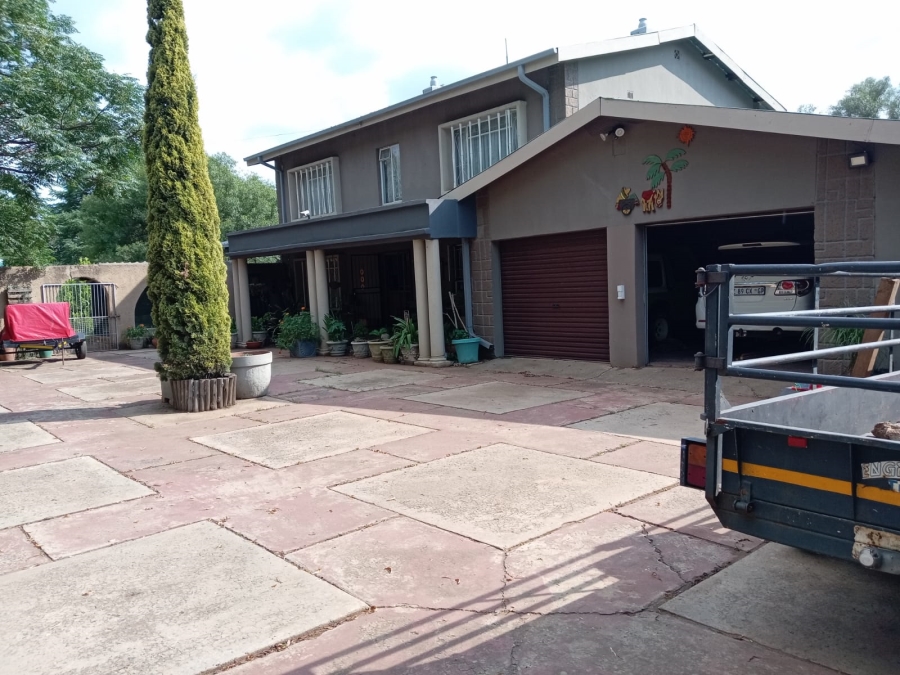 4 Bedroom Property for Sale in Miravaal Gauteng