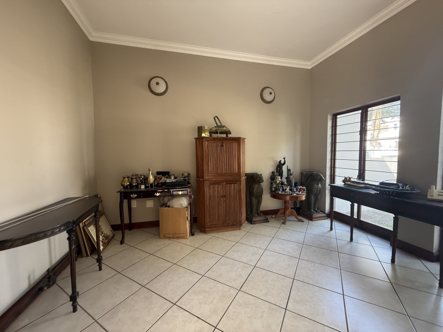 To Let 4 Bedroom Property for Rent in Ruimsig Country Estate Gauteng