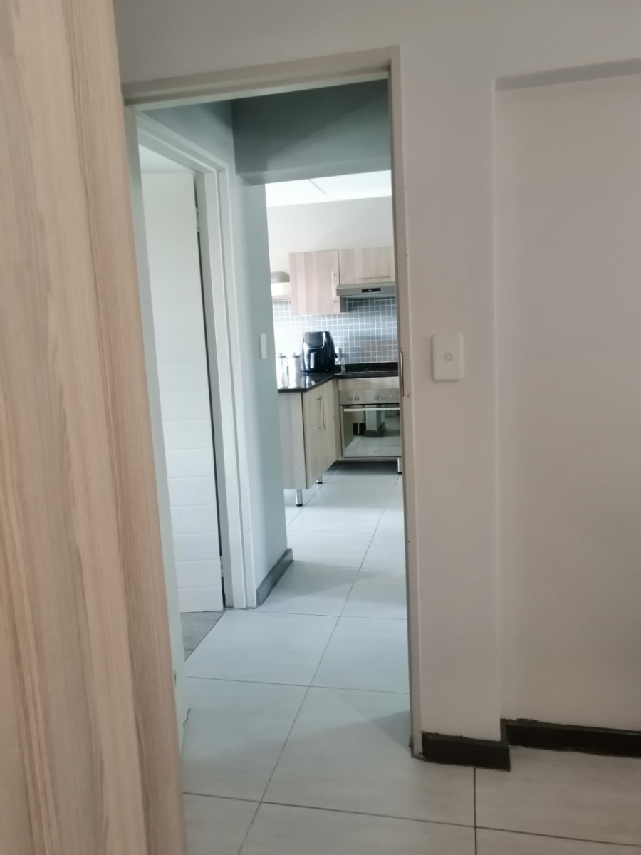 2 Bedroom Property for Sale in Sebenza Gauteng