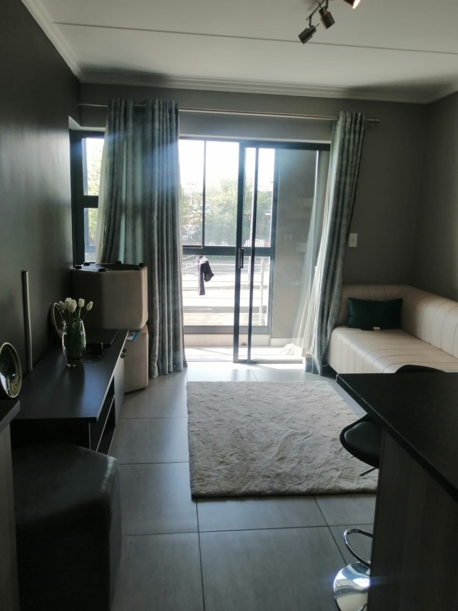 2 Bedroom Property for Sale in Sebenza Gauteng