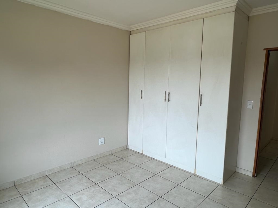 To Let 2 Bedroom Property for Rent in Parkhill Gardens Gauteng