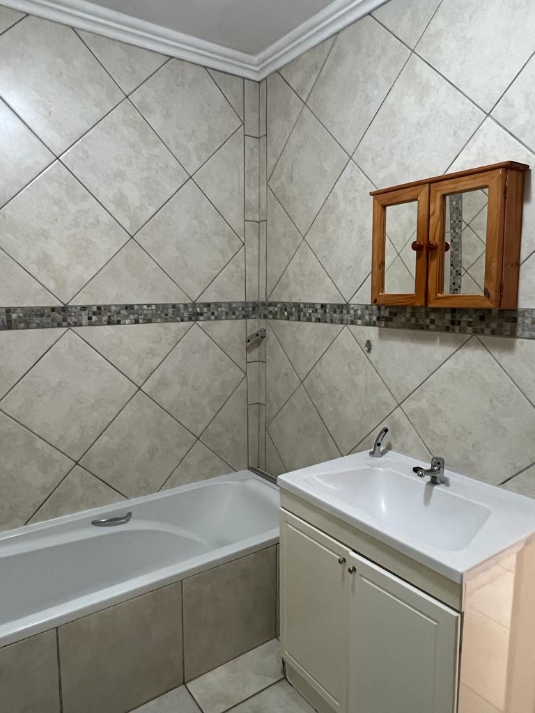 To Let 2 Bedroom Property for Rent in Parkhill Gardens Gauteng