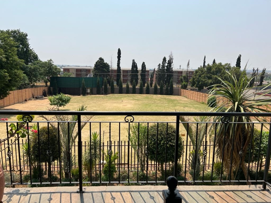 To Let 2 Bedroom Property for Rent in Parkhill Gardens Gauteng