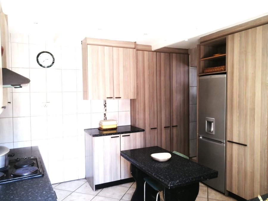 4 Bedroom Property for Sale in Ramakonopi East Gauteng