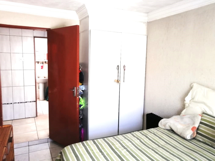 4 Bedroom Property for Sale in Ramakonopi East Gauteng