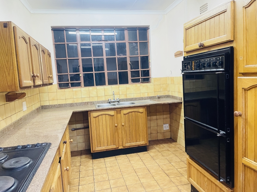 To Let 3 Bedroom Property for Rent in Glen Austin Gauteng