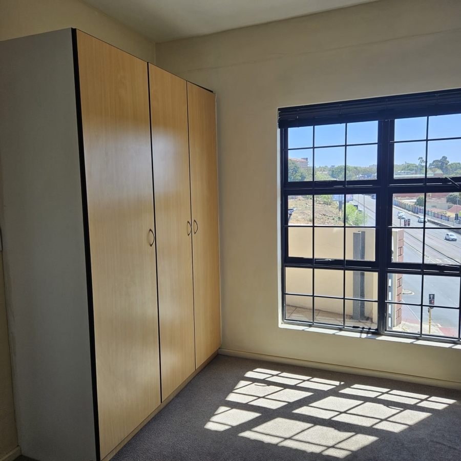 2 Bedroom Property for Sale in Milpark Gauteng