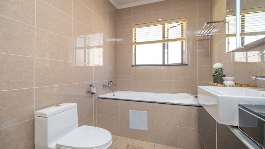 3 Bedroom Property for Sale in Fourways Gauteng