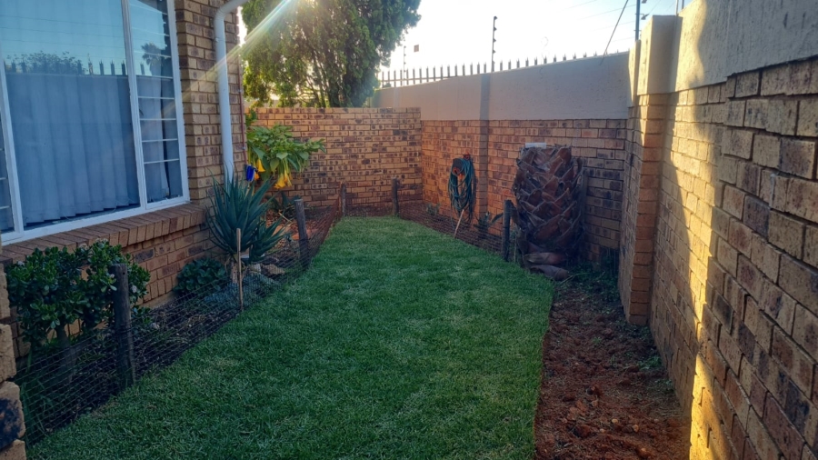 2 Bedroom Property for Sale in Witfield Gauteng