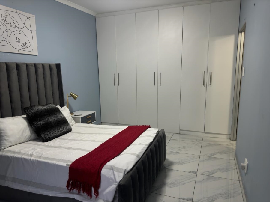 To Let 1 Bedroom Property for Rent in Sandown Gauteng