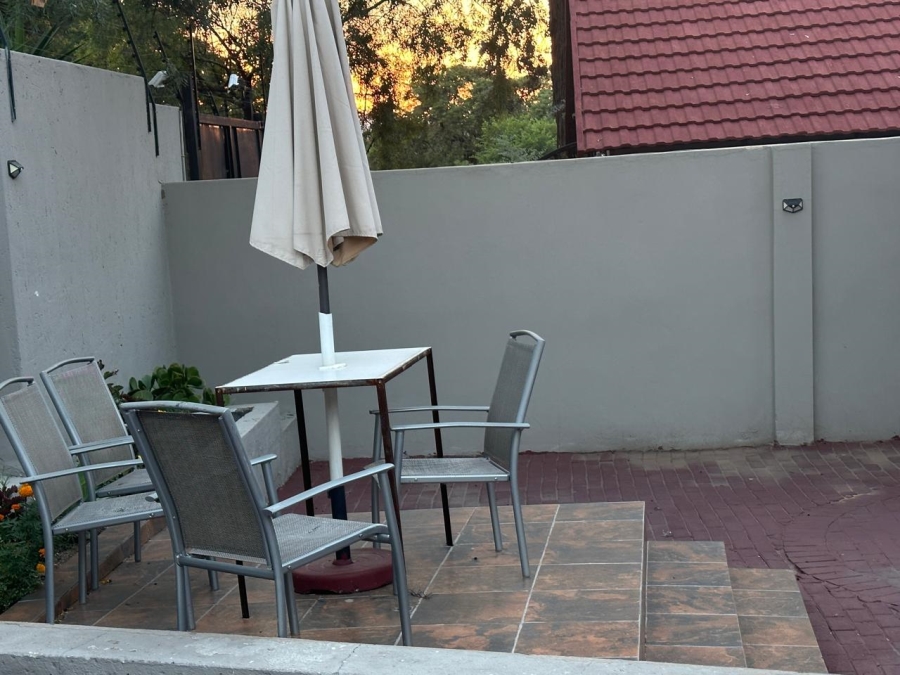 To Let 1 Bedroom Property for Rent in Sandown Gauteng