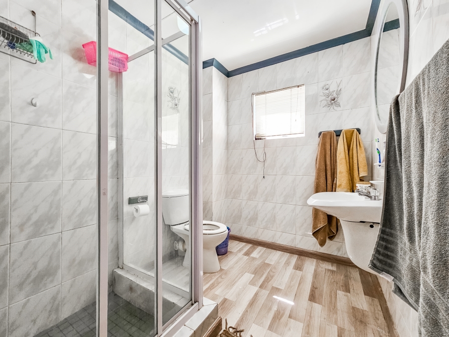 4 Bedroom Property for Sale in Garsfontein Gauteng