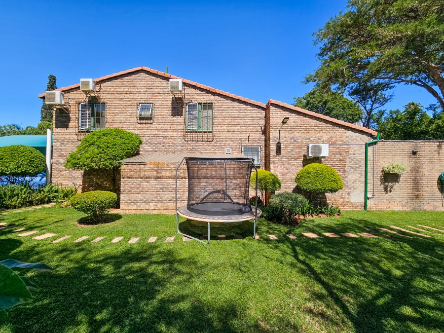 4 Bedroom Property for Sale in Garsfontein Gauteng