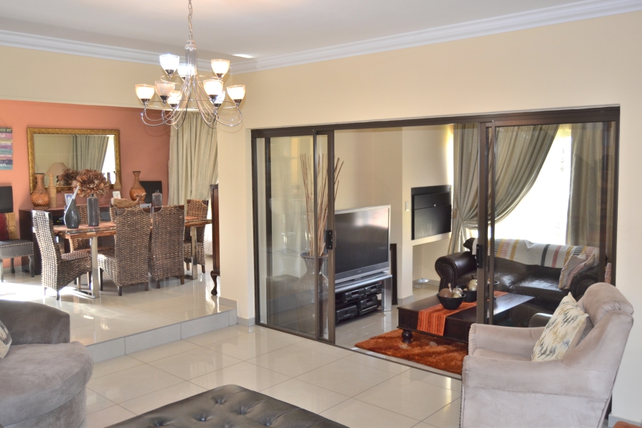 4 Bedroom Property for Sale in Stone Ridge Gauteng