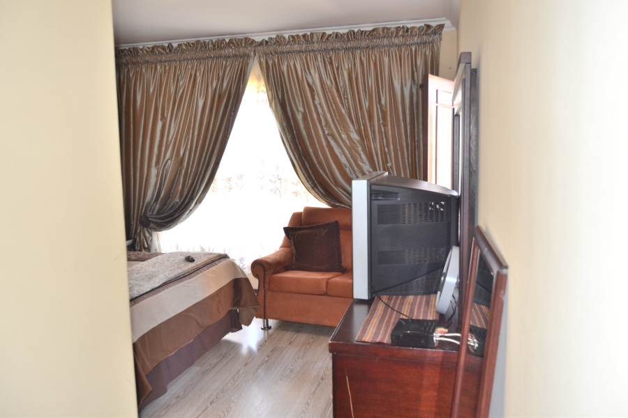 4 Bedroom Property for Sale in Stone Ridge Gauteng