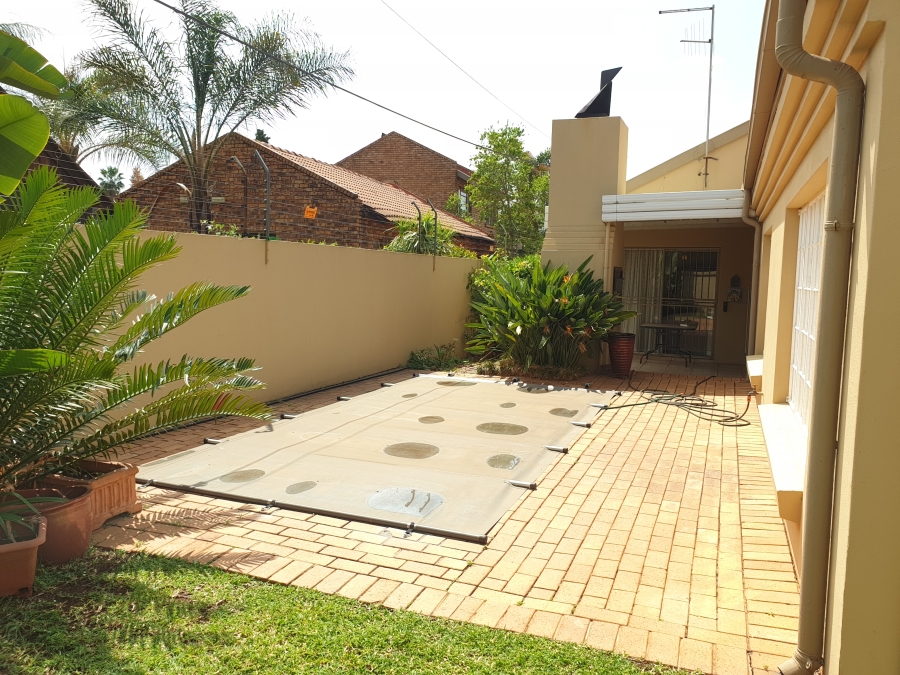 3 Bedroom Property for Sale in Eldoraigne Gauteng