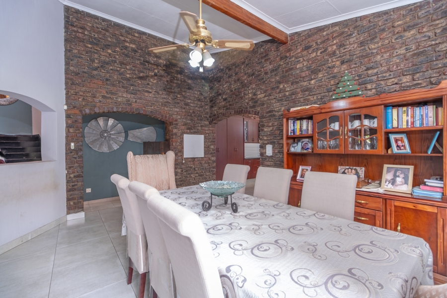 4 Bedroom Property for Sale in Overkruin Gauteng