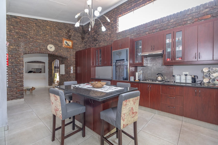 4 Bedroom Property for Sale in Overkruin Gauteng