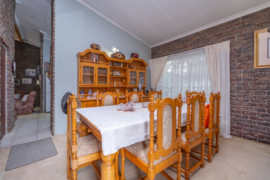 4 Bedroom Property for Sale in Overkruin Gauteng