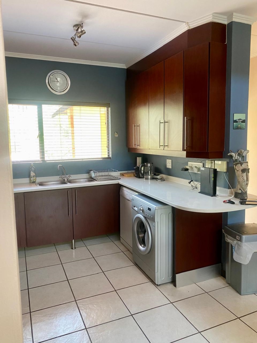 To Let 2 Bedroom Property for Rent in Sunninghill Gauteng