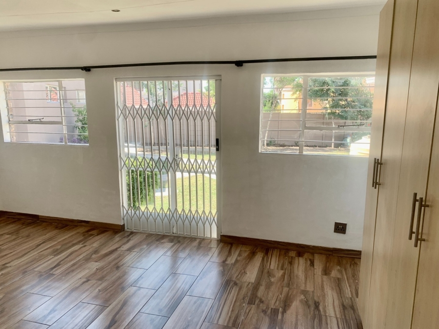 To Let 1 Bedroom Property for Rent in Fourways Gauteng