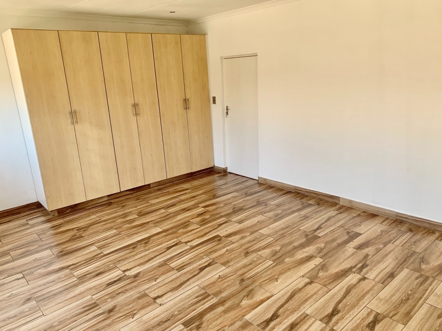 To Let 1 Bedroom Property for Rent in Fourways Gauteng