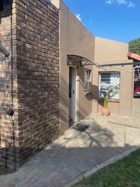 To Let 1 Bedroom Property for Rent in Fourways Gauteng