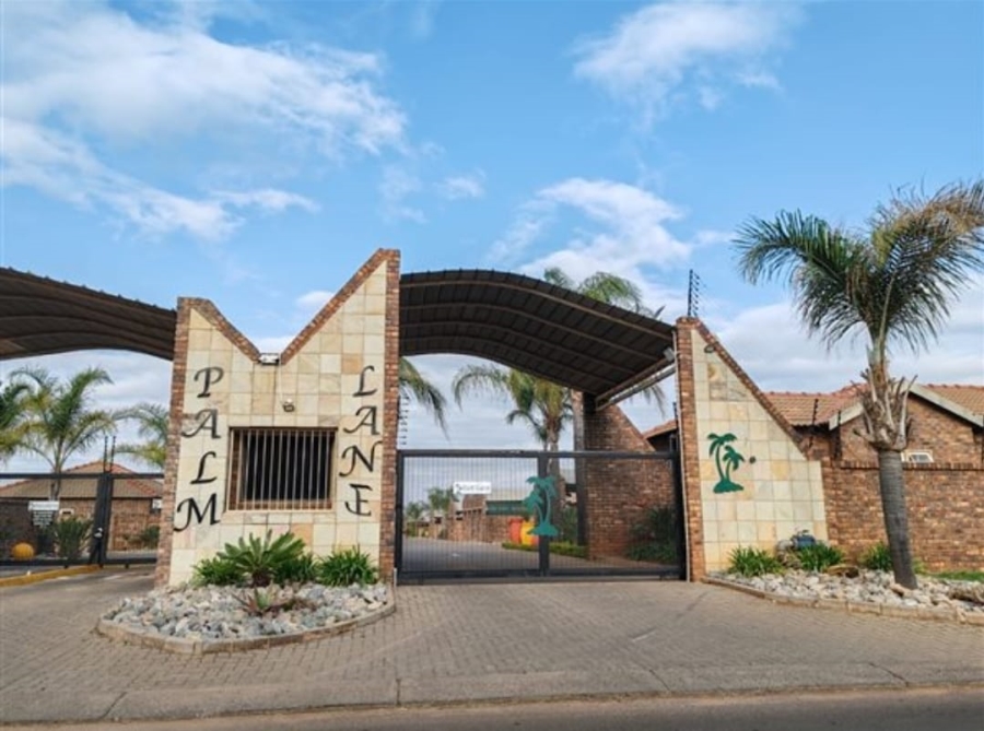 To Let 2 Bedroom Property for Rent in Andeon Gauteng