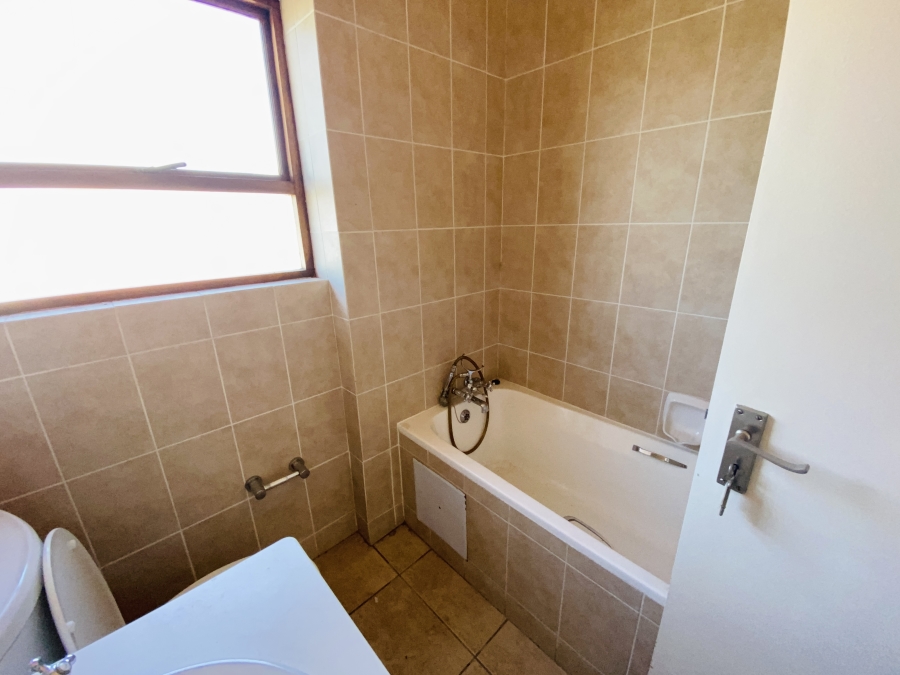 To Let 2 Bedroom Property for Rent in Paulshof Gauteng