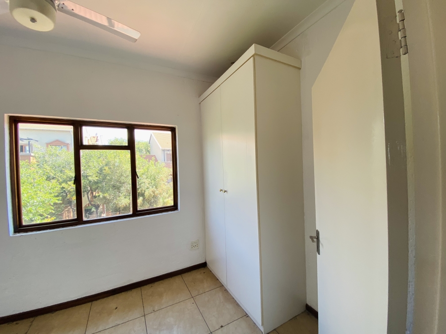 To Let 2 Bedroom Property for Rent in Paulshof Gauteng