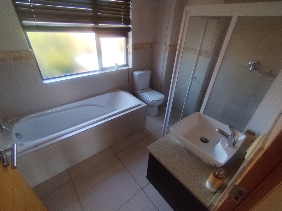 3 Bedroom Property for Sale in Pebble Creek Gauteng