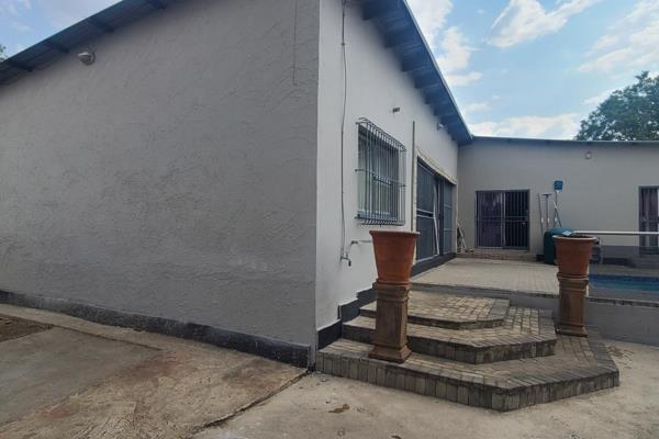 6 Bedroom Property for Sale in Edendale Gauteng