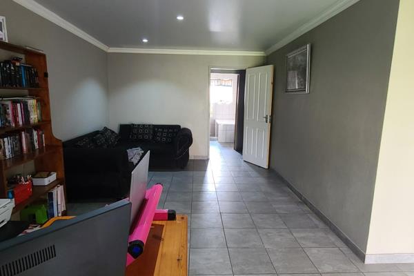 6 Bedroom Property for Sale in Edendale Gauteng