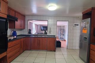 6 Bedroom Property for Sale in Edendale Gauteng