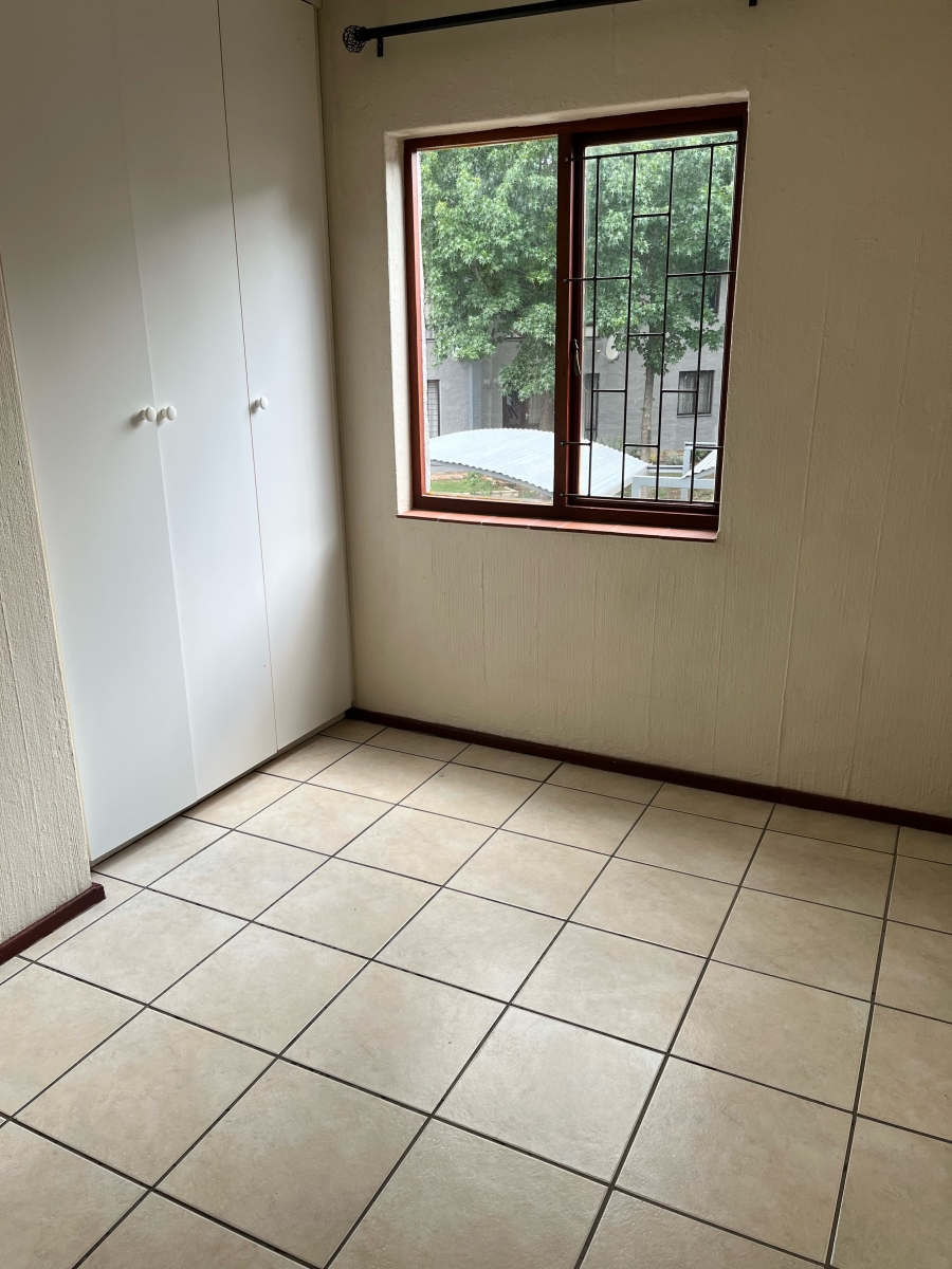 To Let 2 Bedroom Property for Rent in Paulshof Gauteng