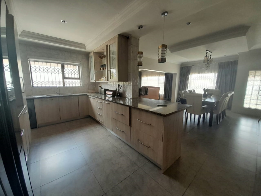 3 Bedroom Property for Sale in Bonanne Gauteng